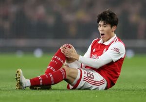 Tomiyasu Liên Tục Gặp Chấn Thương Trong Thời Gian Khoác Áo Arsenal