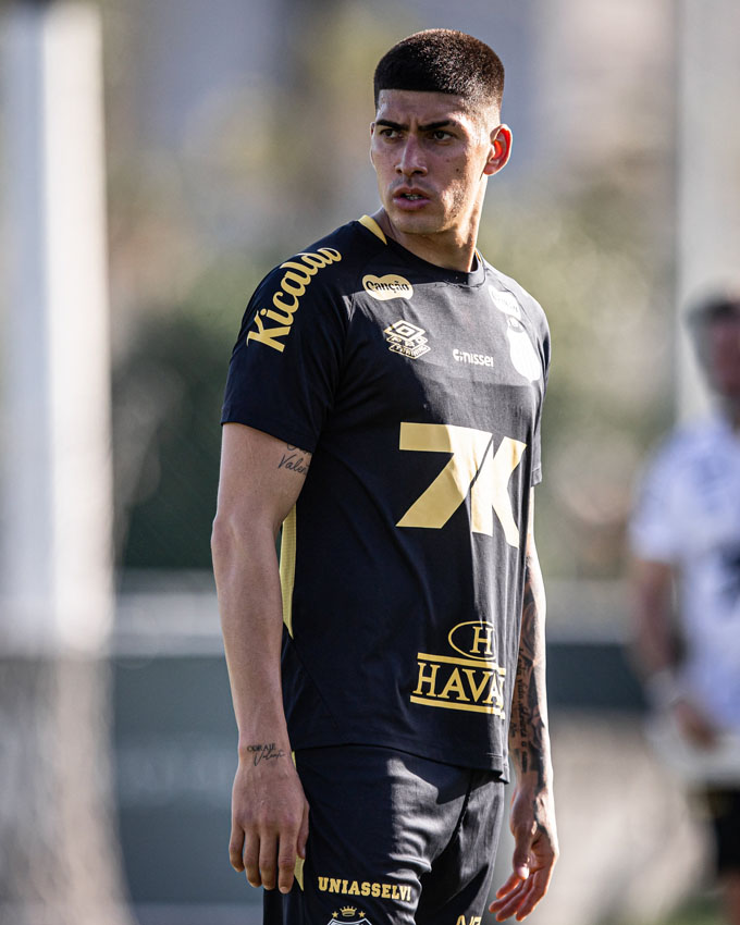 Adonis Frias Leon Sang Santos Adonis Frias (Leon Sang Santos)